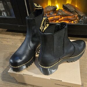 Dr. Martens Sanguine Chelsea Bootie - Women's